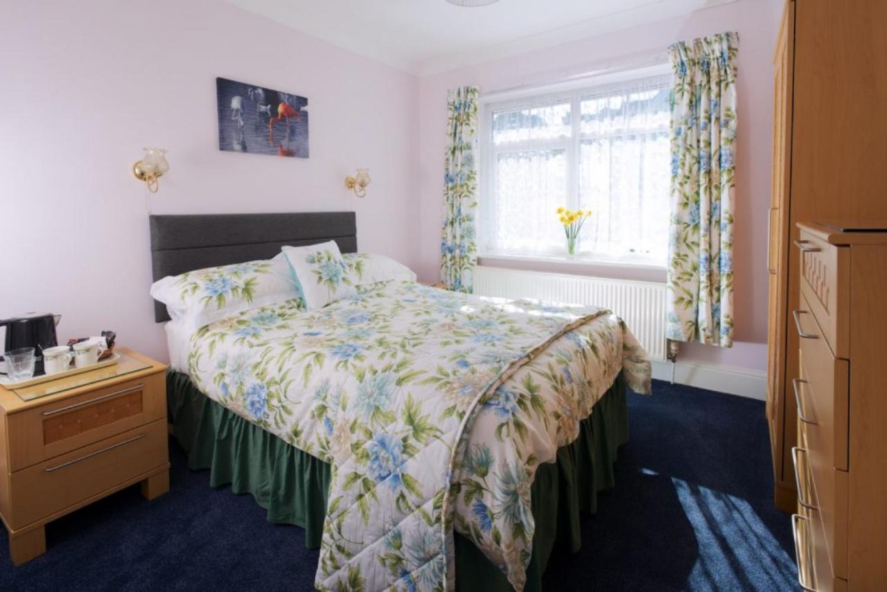 Minton Lodge Hotel Борнмът Екстериор снимка